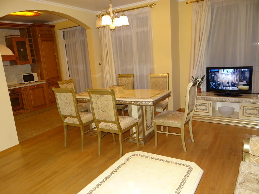 Luxury Versailles Apartments Center Opera Burgas City Exterior foto