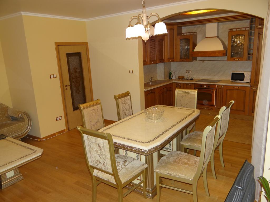 Luxury Versailles Apartments Center Opera Burgas City Exterior foto